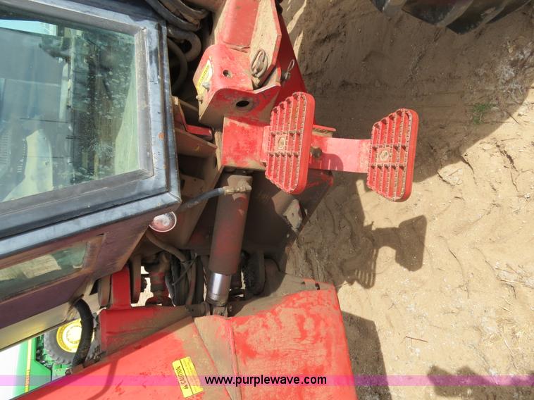 image for item B4722 1988 Versatile 276 Bi-directional 4WD tractor