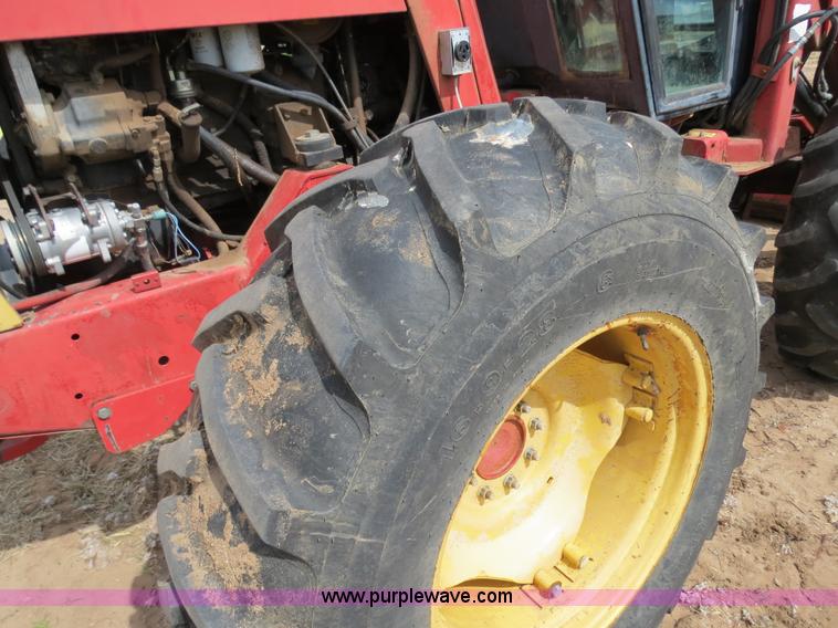 image for item B4722 1988 Versatile 276 Bi-directional 4WD tractor
