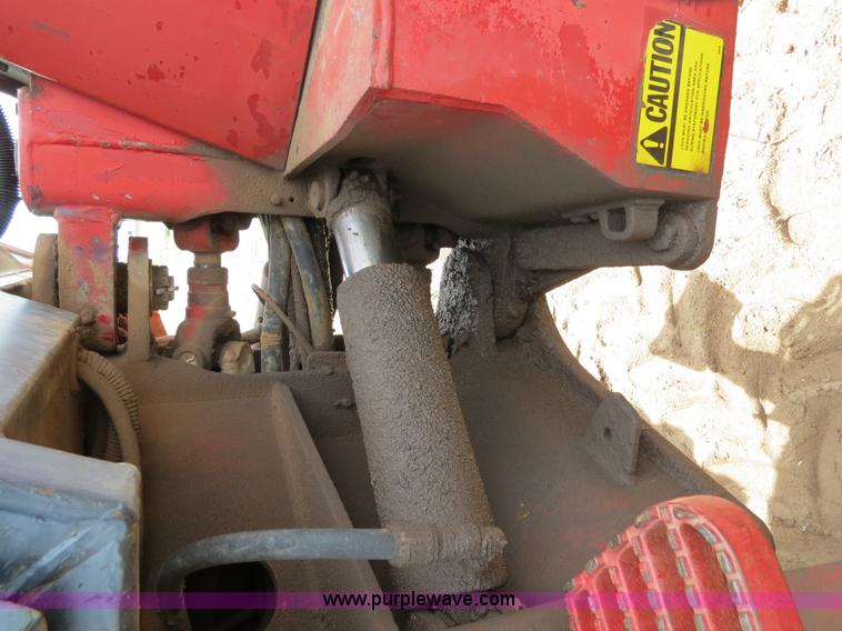 image for item B4722 1988 Versatile 276 Bi-directional 4WD tractor