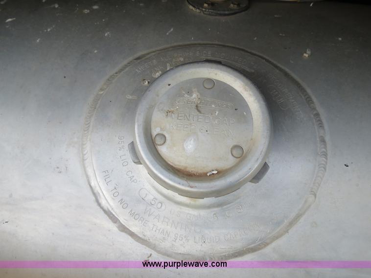 image for item B4724 1990 Freightliner FLD120 semi truck