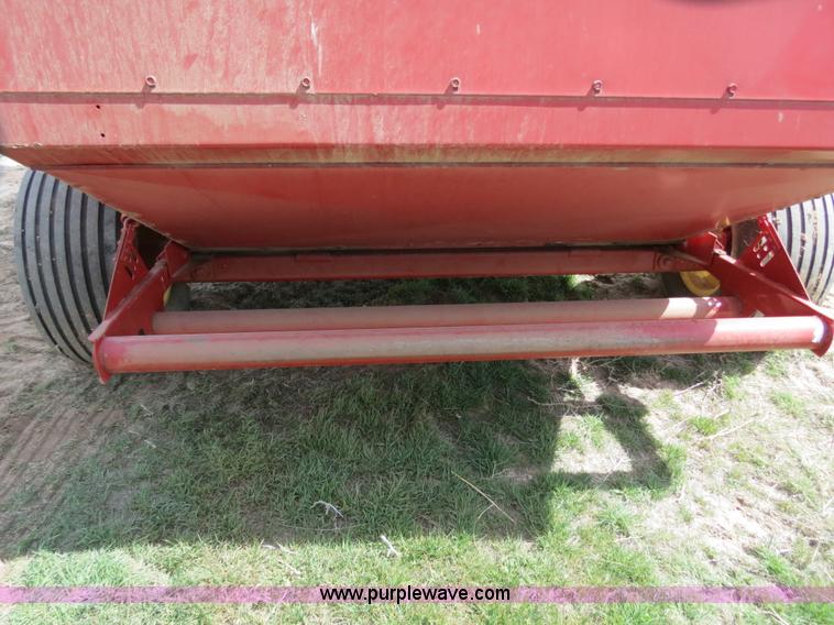 image for item B4725 1991 New Holland 855 Fastnet round baler