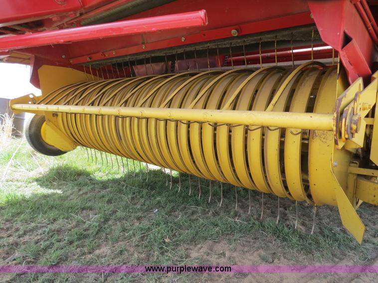 image for item B4725 1991 New Holland 855 Fastnet round baler