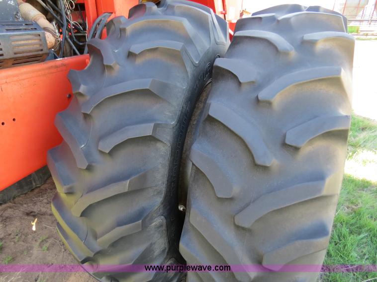 image for item B4726 1980 Massey-Ferguson 4880 4WD tractor