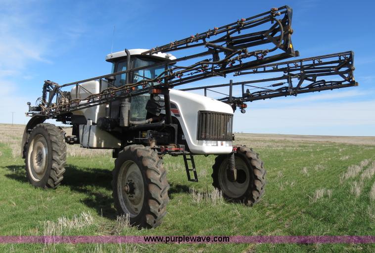 image for item B4727 2008 SpraCoupe 7655 self-propelled sprayer