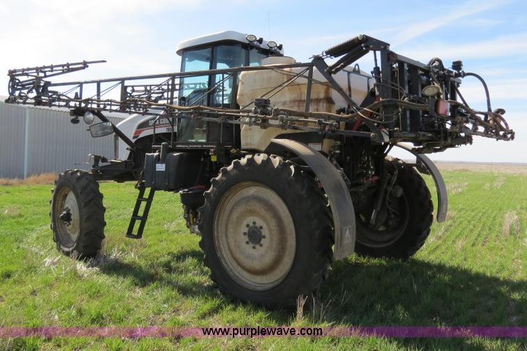 image for item B4727 2008 SpraCoupe 7655 self-propelled sprayer