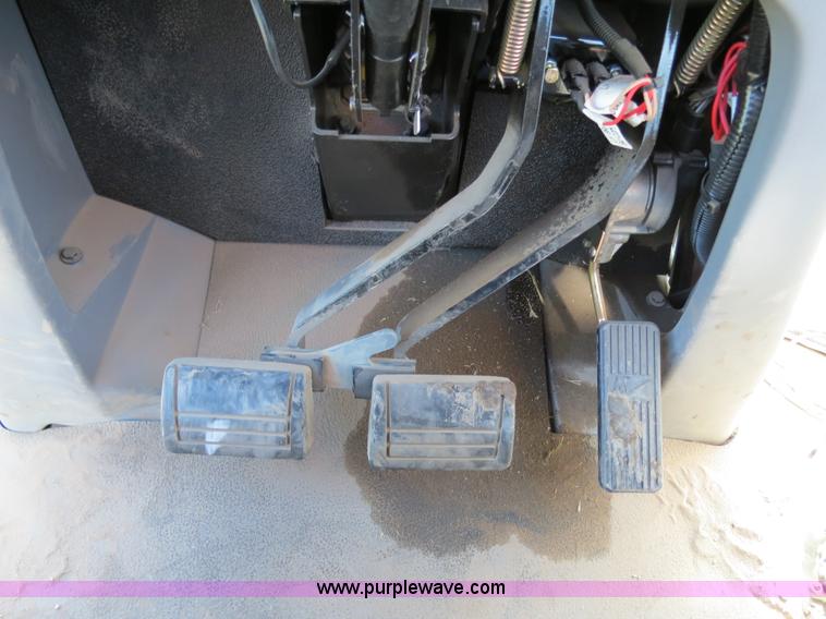 image for item B4727 2008 SpraCoupe 7655 self-propelled sprayer