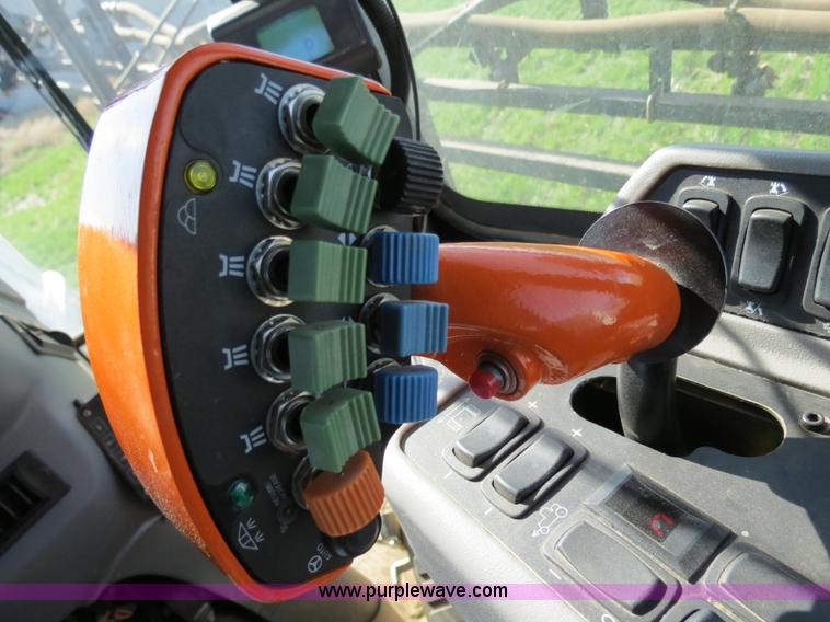 image for item B4727 2008 SpraCoupe 7655 self-propelled sprayer