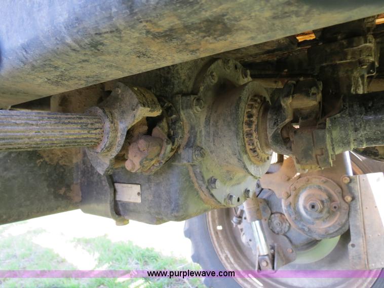 image for item B4727 2008 SpraCoupe 7655 self-propelled sprayer