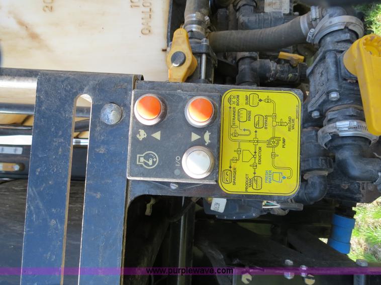 image for item B4727 2008 SpraCoupe 7655 self-propelled sprayer