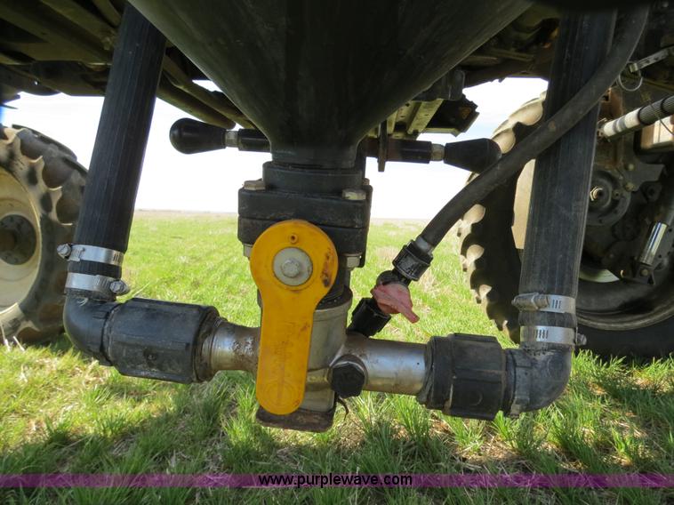 image for item B4727 2008 SpraCoupe 7655 self-propelled sprayer