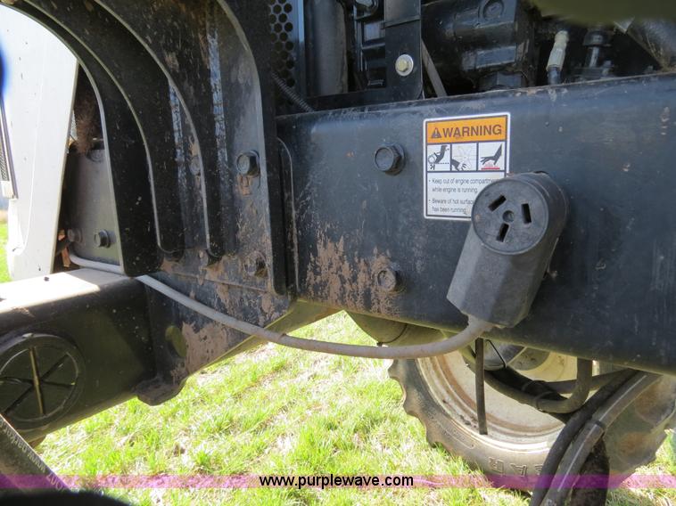 image for item B4727 2008 SpraCoupe 7655 self-propelled sprayer