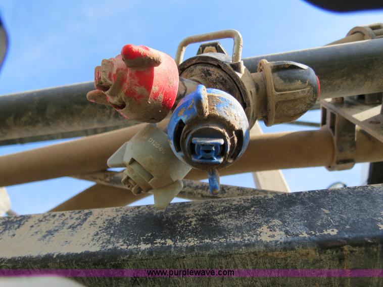 image for item B4727 2008 SpraCoupe 7655 self-propelled sprayer