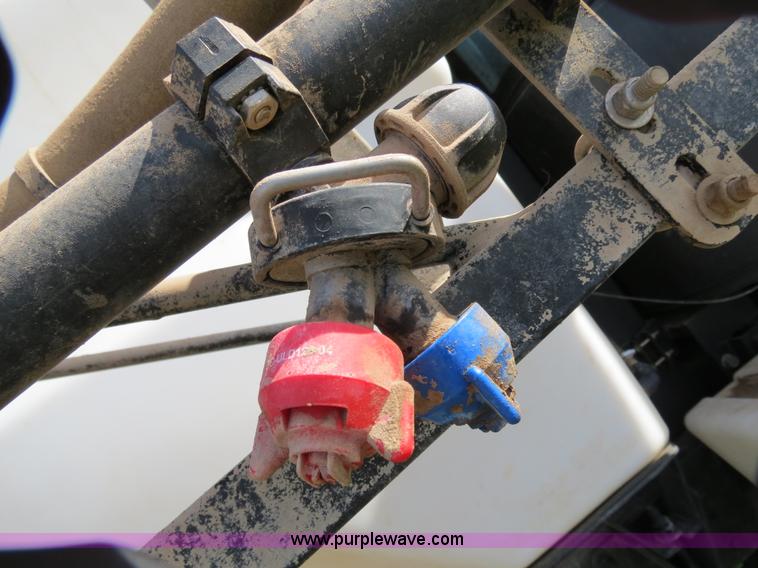 image for item B4727 2008 SpraCoupe 7655 self-propelled sprayer