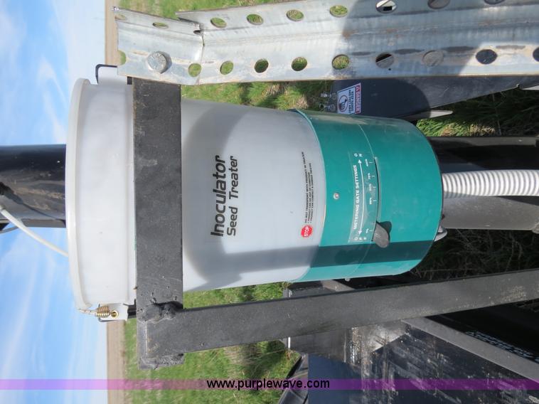 image for item B4728 2011 Strobel Low Pro EasiLoad bulk seed system