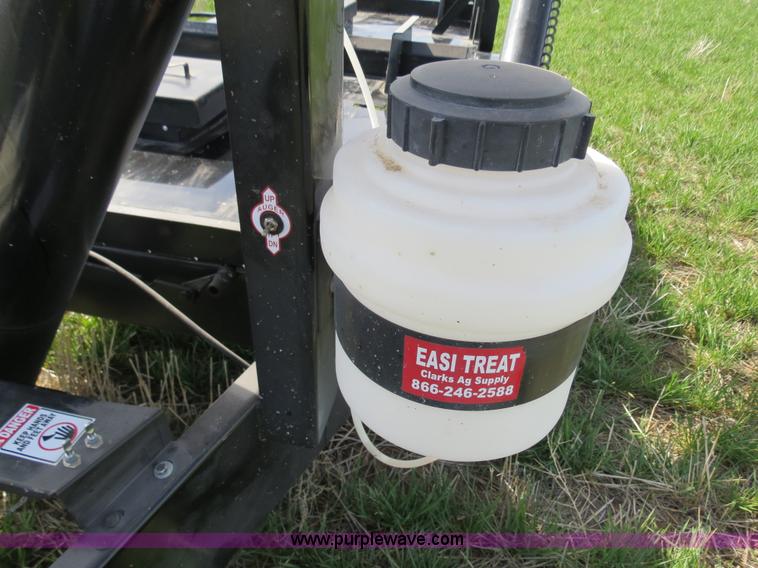 image for item B4728 2011 Strobel Low Pro EasiLoad bulk seed system