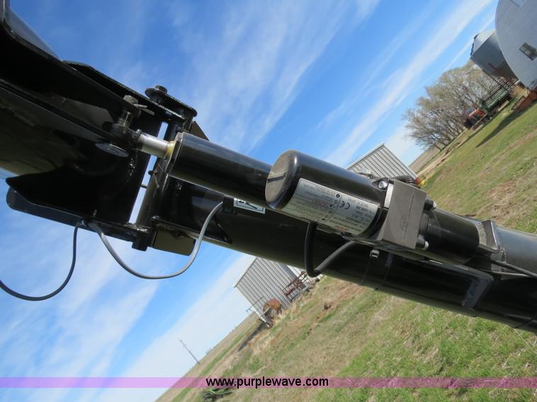 image for item B4728 2011 Strobel Low Pro EasiLoad bulk seed system