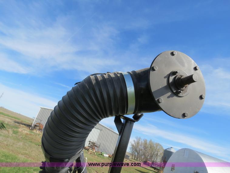 image for item B4728 2011 Strobel Low Pro EasiLoad bulk seed system