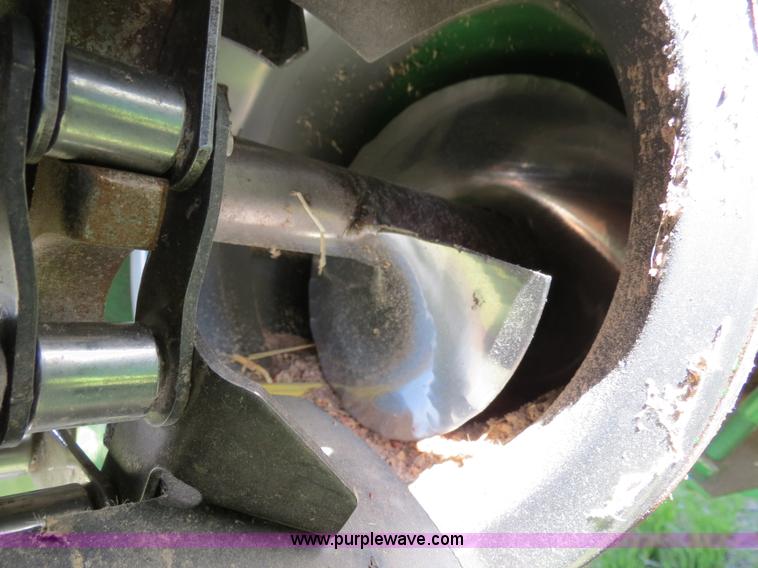 image for item B4729 1983 John Deere 7720 combine