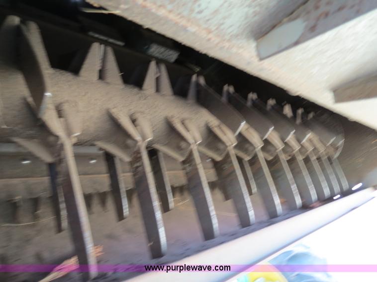 image for item B4729 1983 John Deere 7720 combine