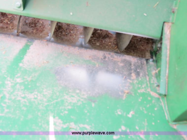 image for item B4729 1983 John Deere 7720 combine