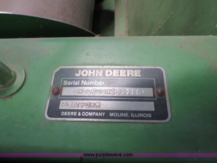 image for item B4731 1983 John Deere 224 24' rigid platform header
