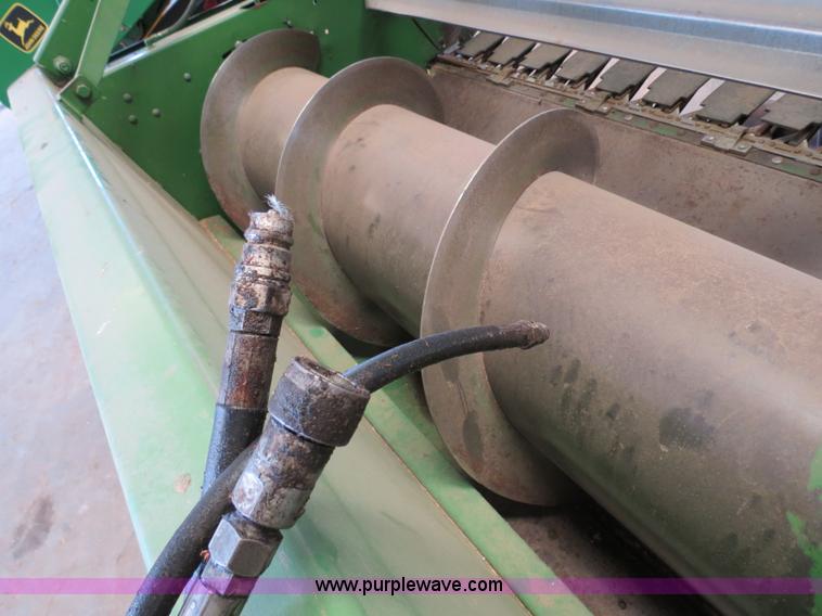 image for item B4731 1983 John Deere 224 24' rigid platform header