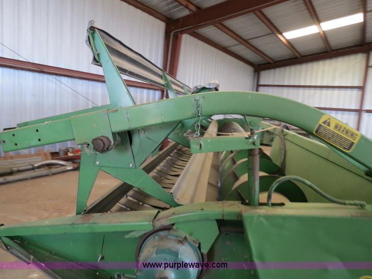image for item B4731 1983 John Deere 224 24' rigid platform header