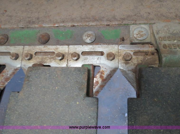 image for item B4731 1983 John Deere 224 24' rigid platform header