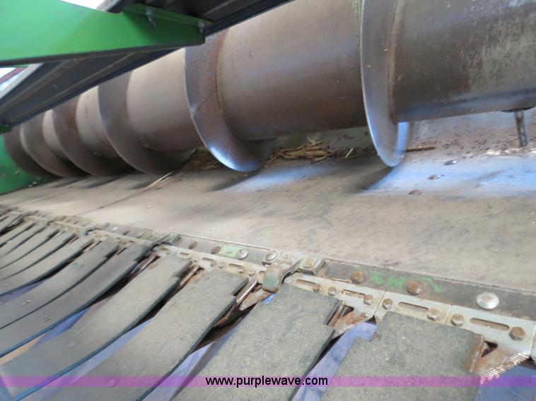 image for item B4731 1983 John Deere 224 24' rigid platform header