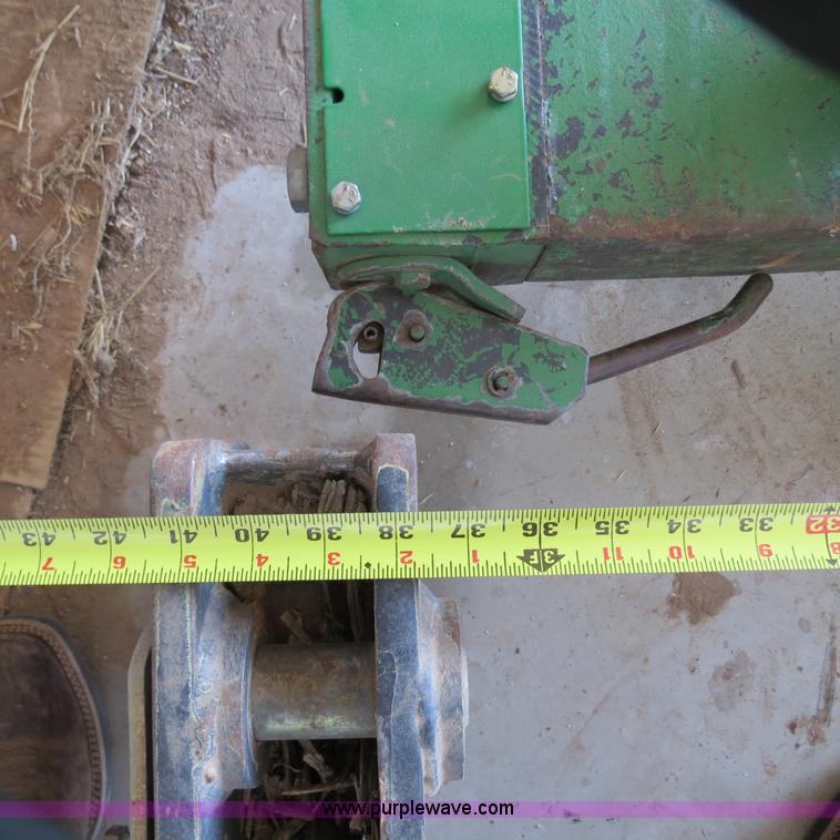 image for item S9594 John Deere three point category 3 quick attach