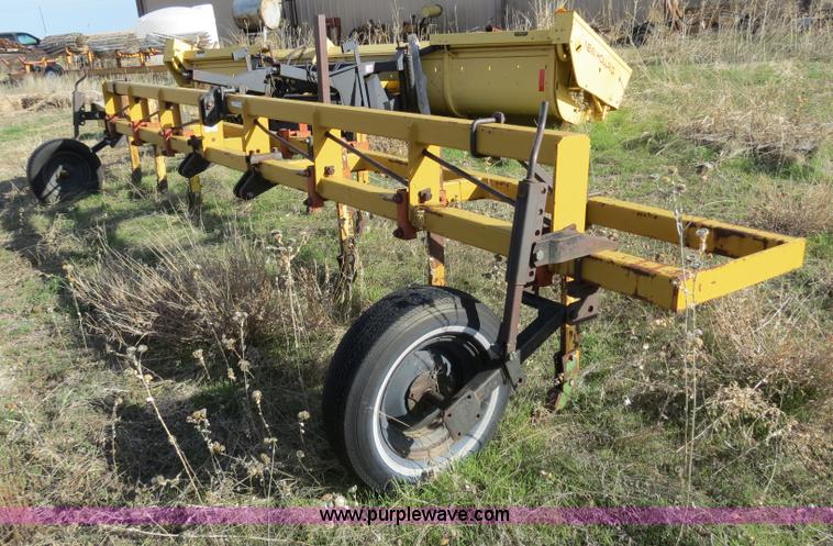 image for item S9600 Hamby WA-221-L 21' tool bar with shanks