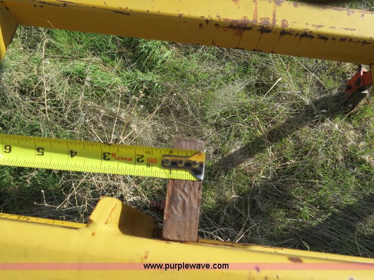 image for item S9600 Hamby WA-221-L 21' tool bar with shanks