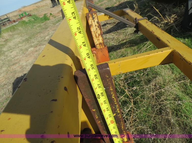 image for item S9600 Hamby WA-221-L 21' tool bar with shanks