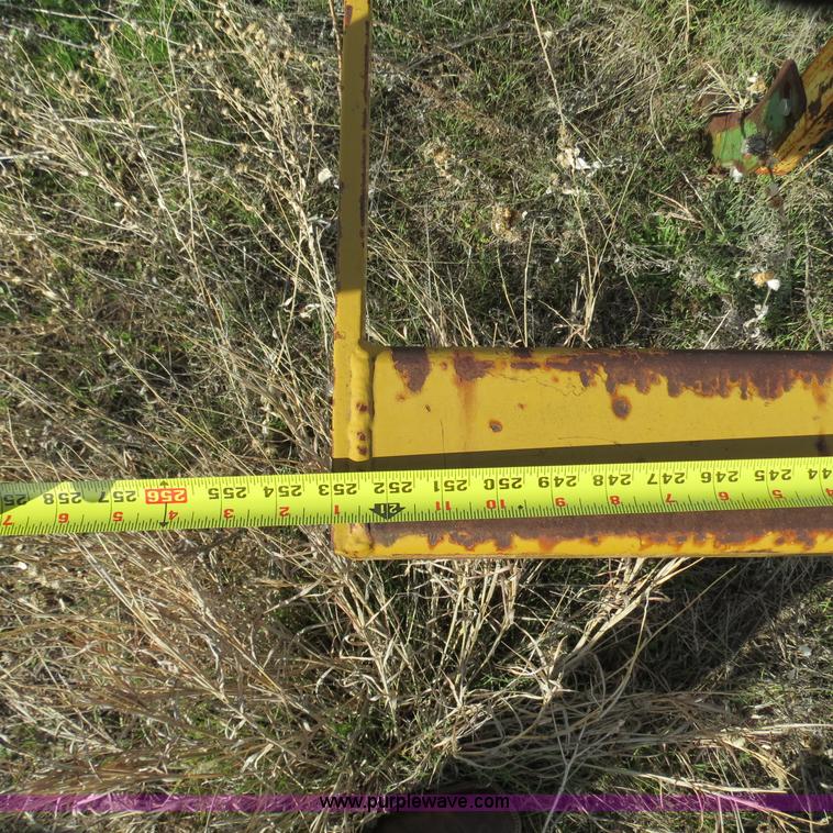 image for item S9600 Hamby WA-221-L 21' tool bar with shanks