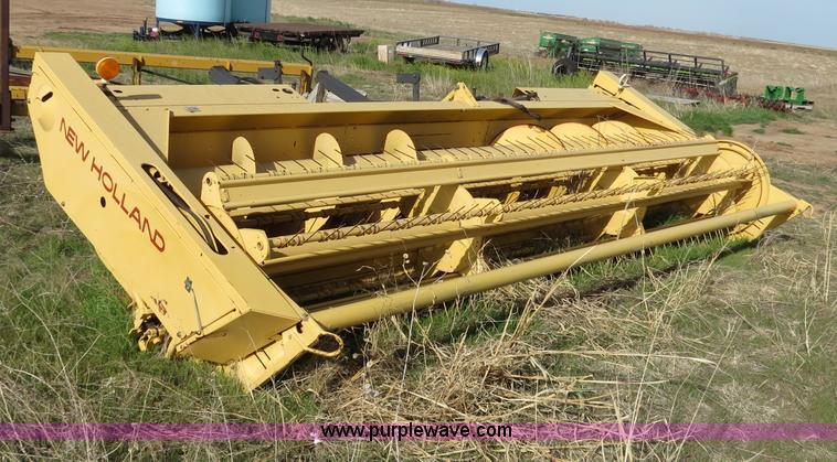 image for item S9601 New Holland 1116H swather head