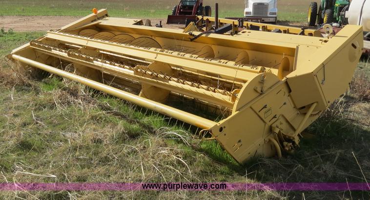 image for item S9601 New Holland 1116H swather head