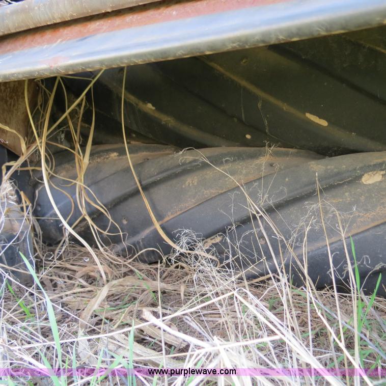 image for item S9601 New Holland 1116H swather head