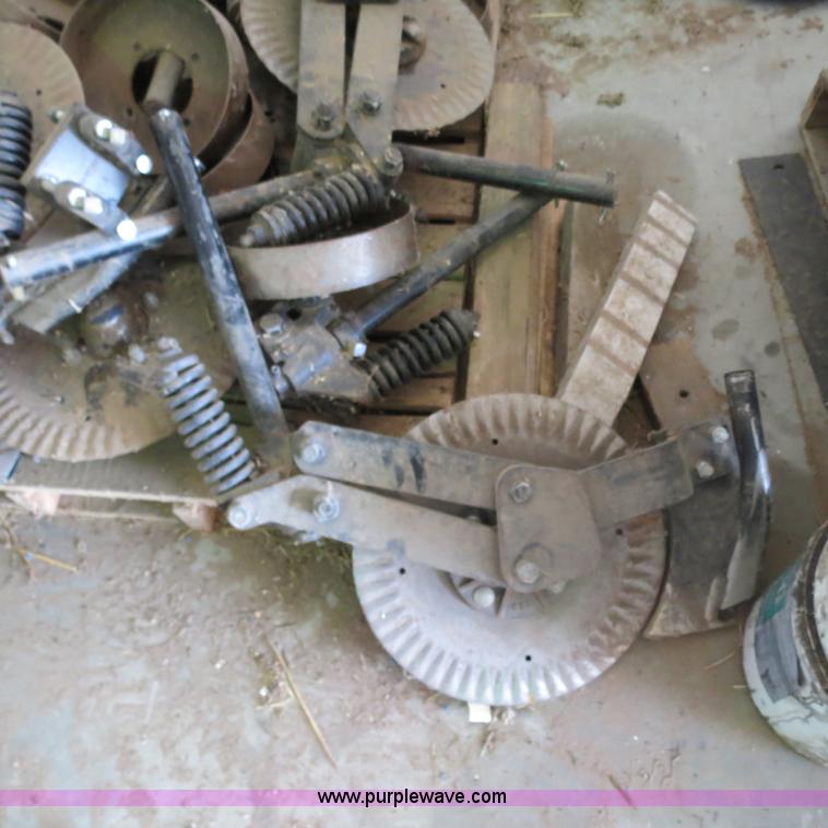 image for item S9602 (19) Yetter dry fertilizer coulters