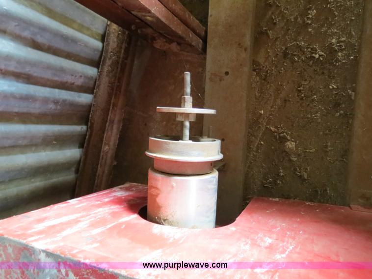 image for item S9613 Clipper seed debearder