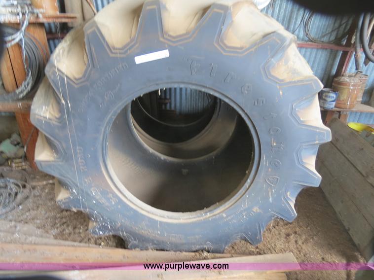 image for item S9615 (2) tires