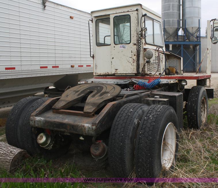 image for item A2183 1989 Ottawa 30 yard tractor truck