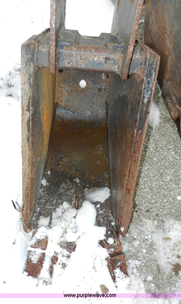 image for item A3929 Bobcat X325 compact excavator