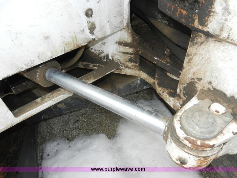 image for item A3929 Bobcat X325 compact excavator