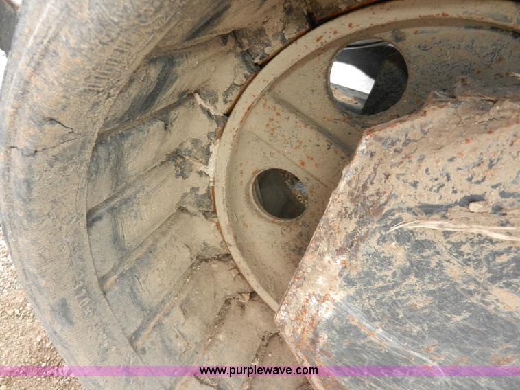 image for item A3929 Bobcat X325 compact excavator