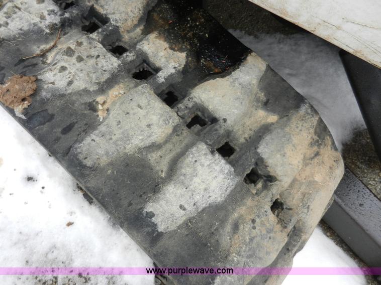 image for item A3929 Bobcat X325 compact excavator