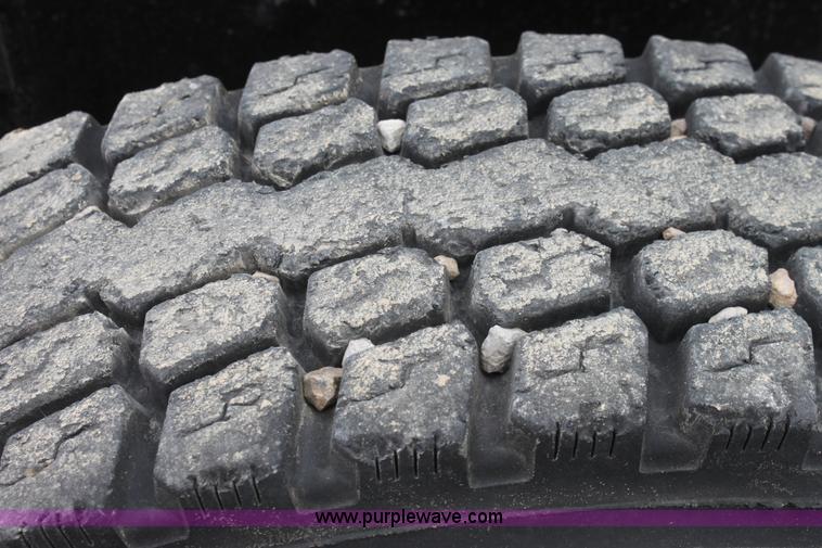 image for item AA9134 1987 Mack R686ST semi truck