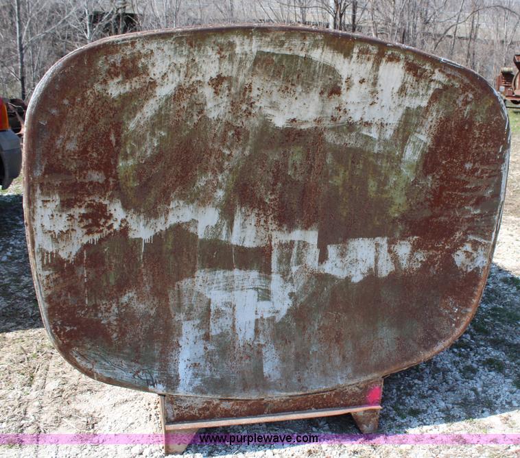 image for item AJ9634 800 gallon water tank