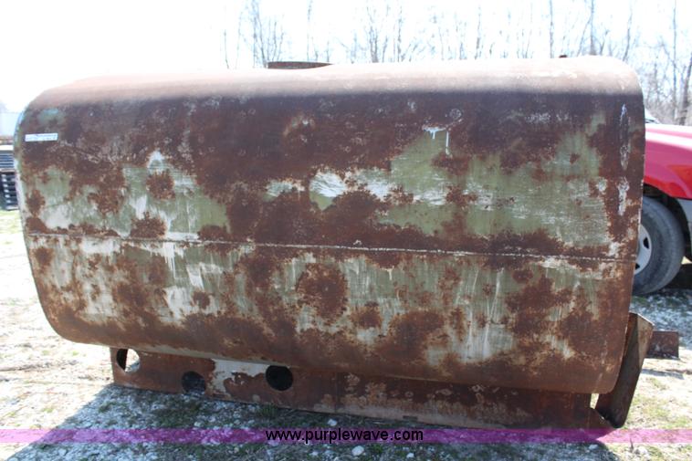 image for item AJ9634 800 gallon water tank