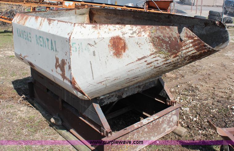 image for item AJ9635 Concrete hopper