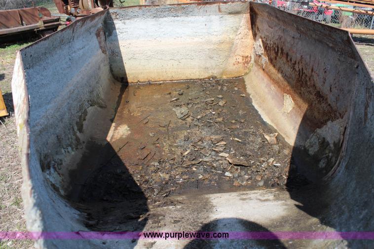 image for item AJ9635 Concrete hopper